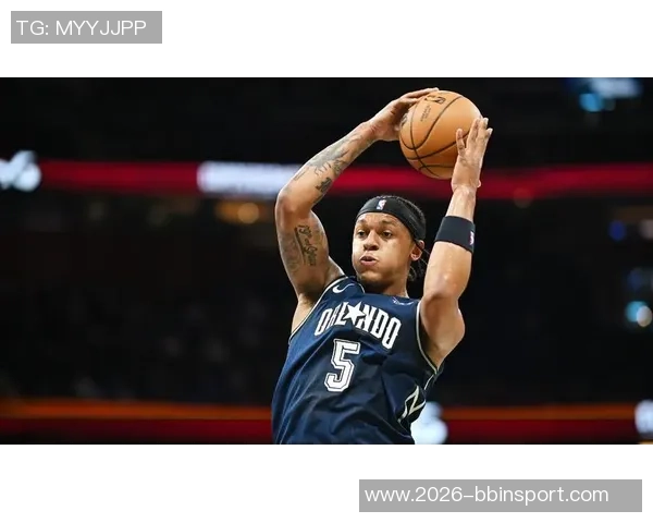 斯潘塞琼斯砍下生涯新高28分三分球表现出色但球队仍遭遇失利 斯潘塞琼斯砍下生涯新高28分三分球表现出色但球队仍遭遇失利