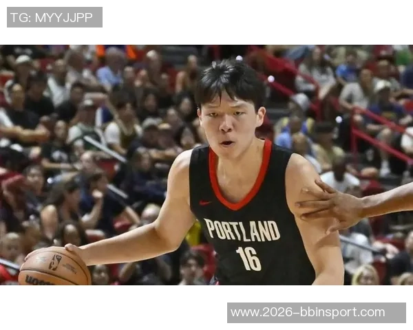 火箭队第四节三分球投篮失误频繁杨瀚森虽有卡位却难以抢到篮板 火箭队第四节三分球投篮失误频繁杨瀚森虽有卡位却难以抢到篮板