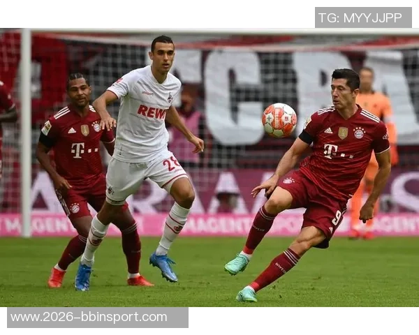 德甲本周最佳阵容揭晓拜仁小将卡尔首次入选奥利塞与于帕同登榜单