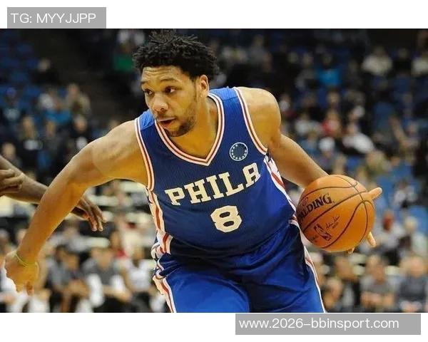 奥卡福进球瞬间意外出现沙滩球引发热刺球迷热议