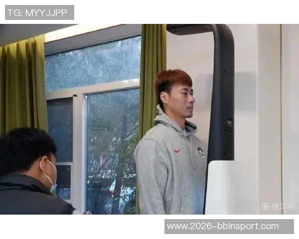 河南队昆明冬训航班因大雪延误球迷期待球队早日抵达 河南队昆明冬训航班因大雪延误球迷期待球队早日抵达