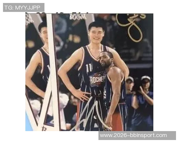 莫布里穿着签名鞋与华子对抗兄弟情深从小一起打AUU